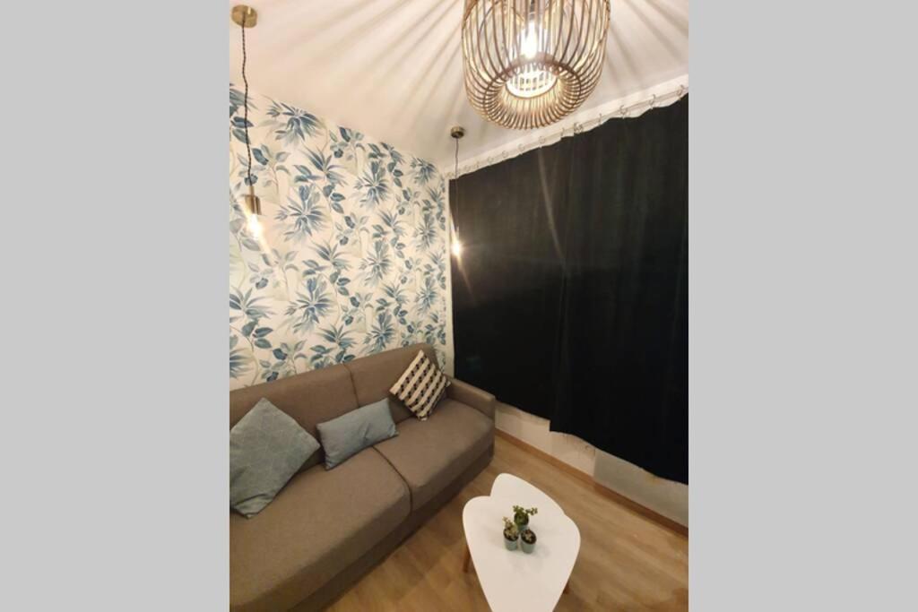 Home Sweet Home Pigalle Montmartre Jungle Париж Екстериор снимка